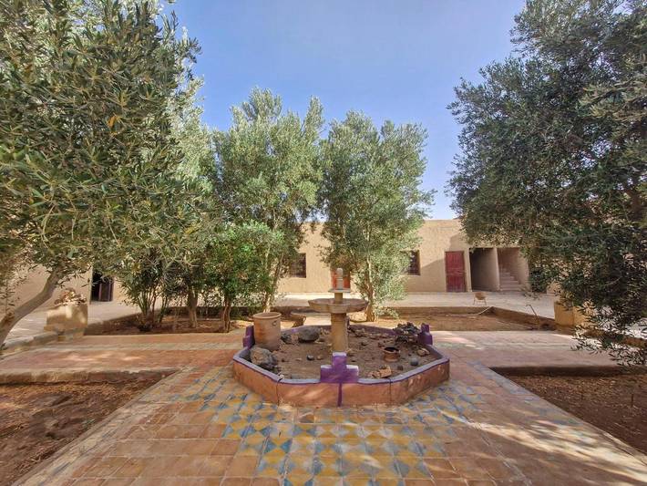 Riad pour 4 personnes, avec terrasse et jardin ainsi que vue et piscine, animaux acceptés