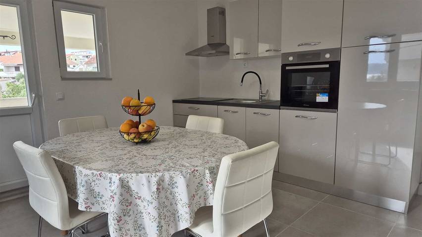 Ganze Wohnung, Neues Strandapartment Era 2 in Brodarica, Šibenik-Knin