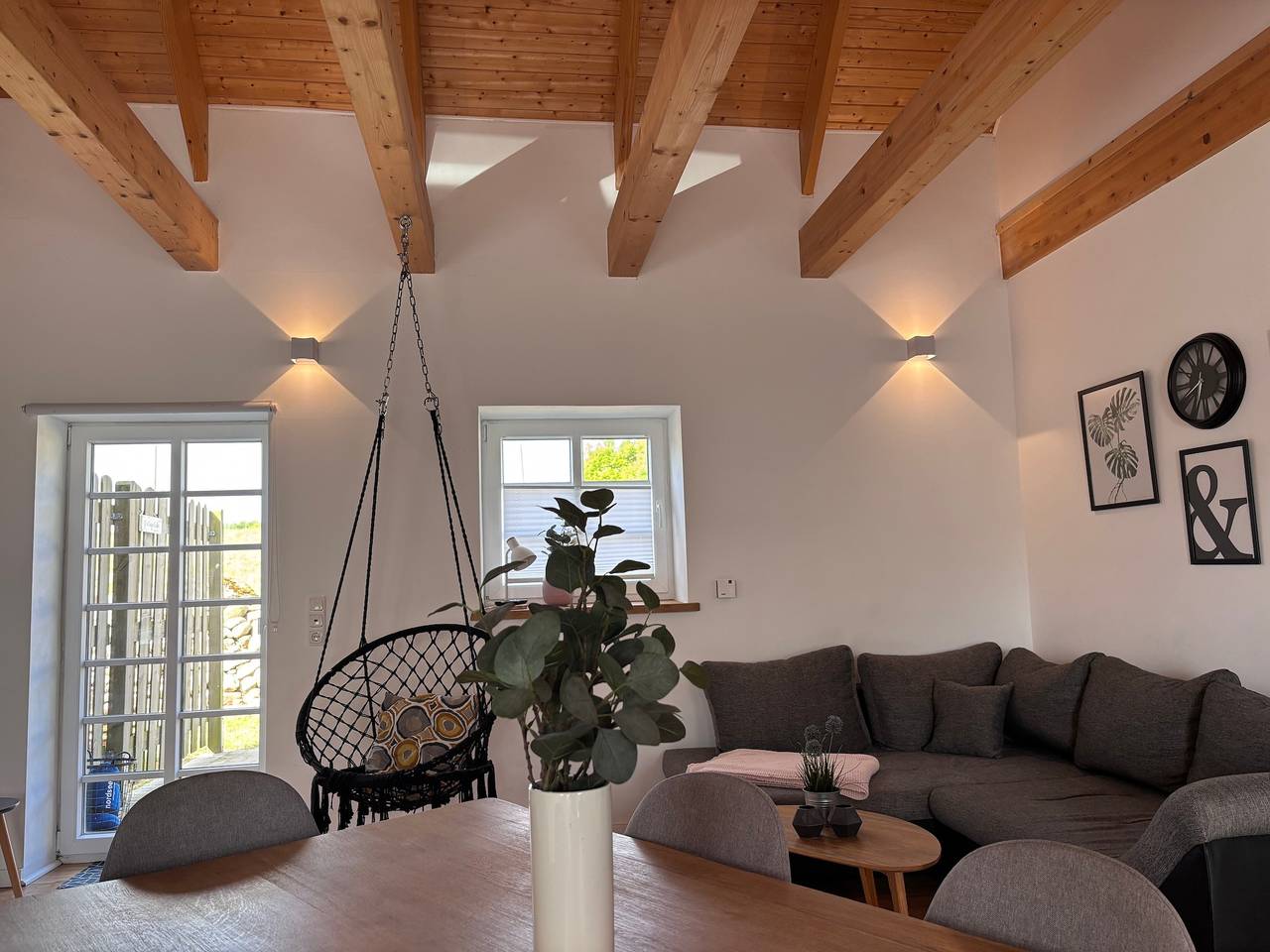 Ganze Wohnung, Ferienwohnung 'Wanderlust' mit privater Terrasse, privatem Garten und Wi-Fi in Heide, Heide und Umgebung