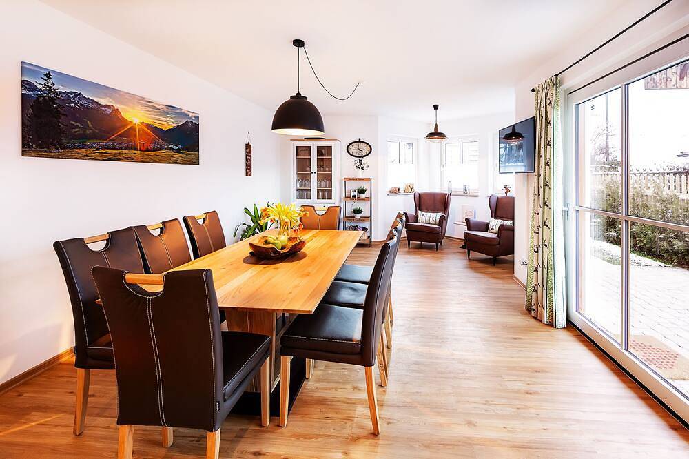 Zentral gelegenes Ferienhaus mit Garten in Garmisch-Partenkirchen, Bayerische Alpen