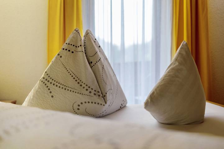 Room 'Ederhof 7' with Mountain View, Shared Terrace, Wi-Fi, and Breakfast Included in Ahrn Valley, Ziller valley alps
