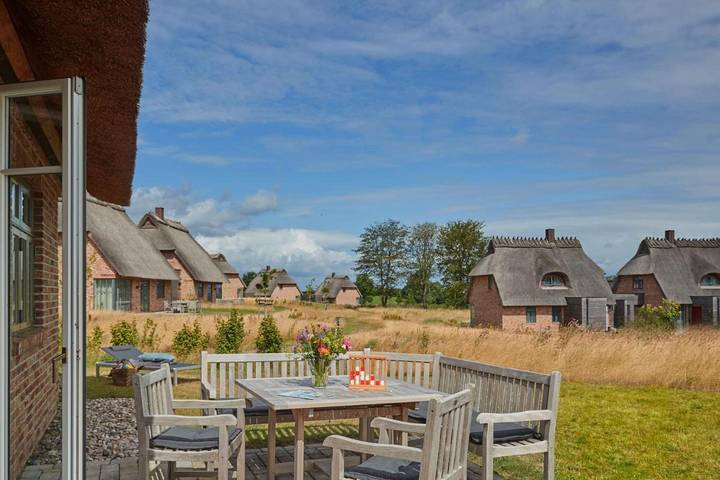Ferienhaus für 5 Personen, mit Seeblick und Sauna sowie Garten in Nieby - 2
