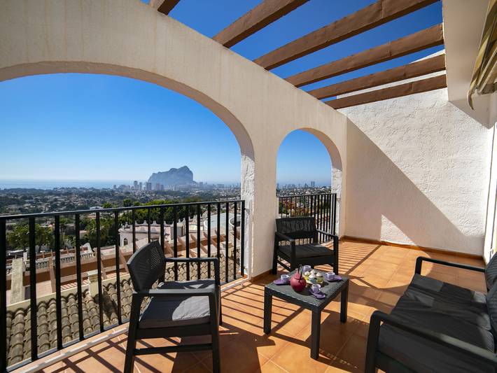 Ferienwohnung für 4 Personen, mit Garten und Kinderpool sowie Terrasse in Calpe