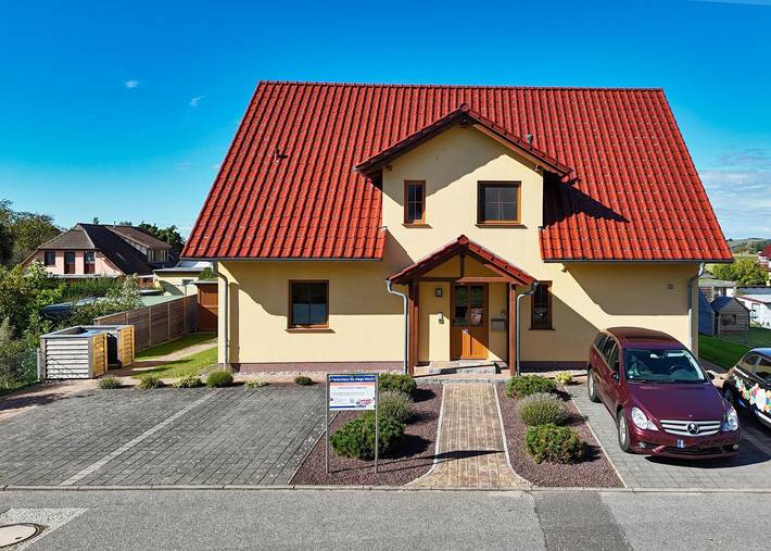 Ferienwohnung für 5 Personen, mit Ausblick und Garten sowie Sauna und Pool in Thiessow