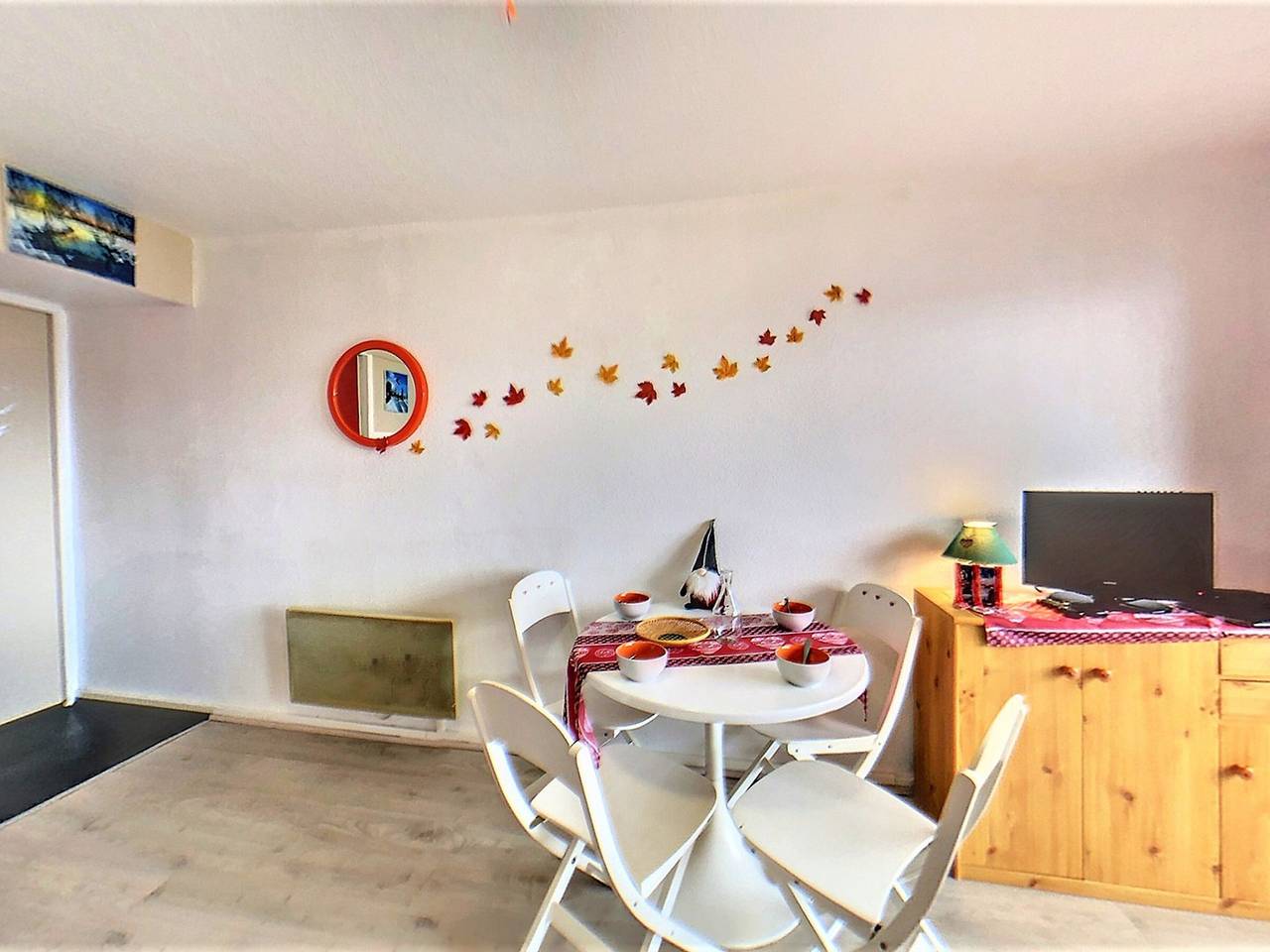 Studio entier, Studio confortable au pied des pistes avec balcon et Wifi gratuit in Le Corbier, Villarembert