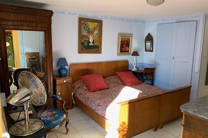 Provençal Mas · Private Pool · 500m² Garden · 10 min Calanques & Beaches in Ceyreste, Marseille region