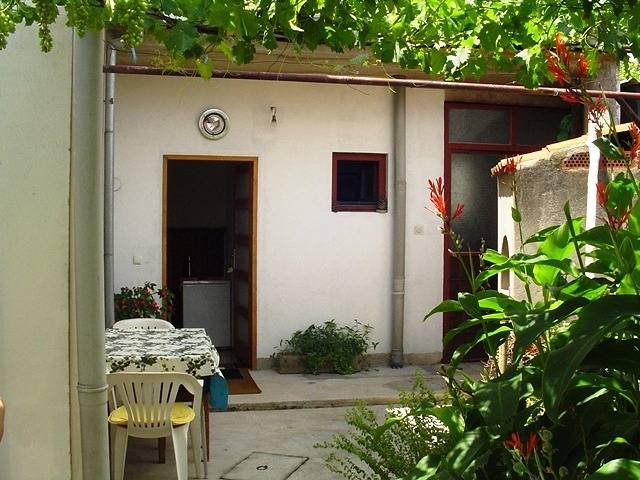 Ferienwohnung für 2 Personen, mit Terrasse in Pakostane - 3