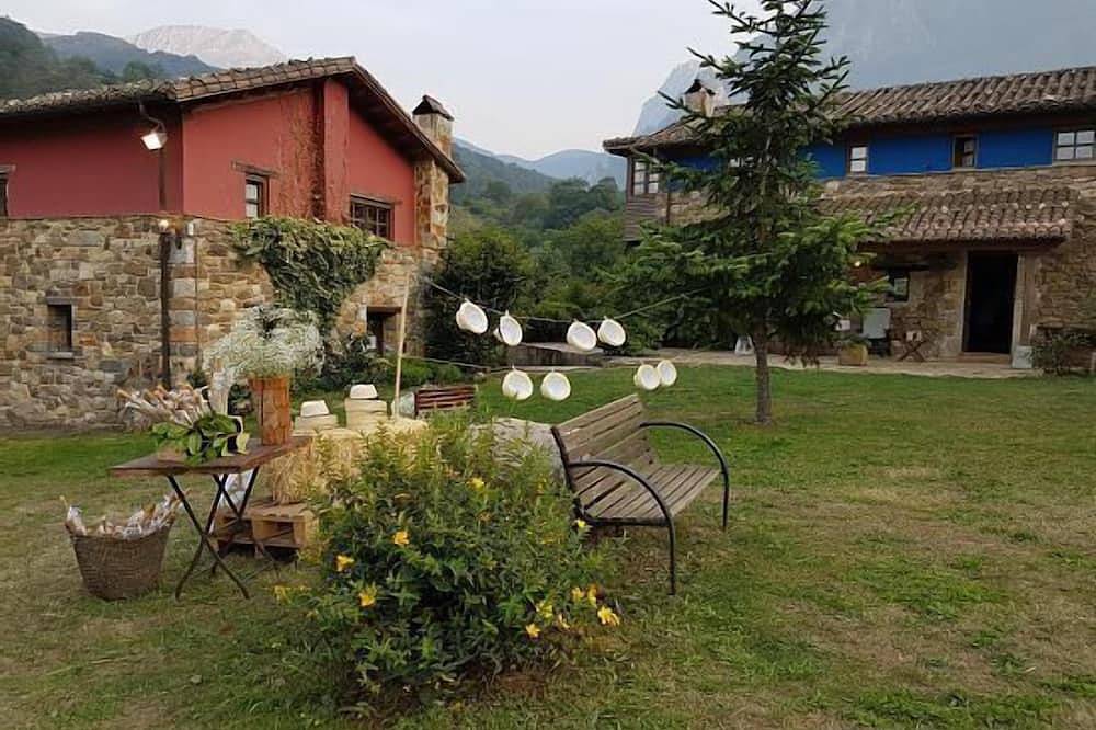 Casa rural  Valle de Bueida El Grillo con hidromasaje para 4/6 personas in Quirós, Cordillera Cantábrica