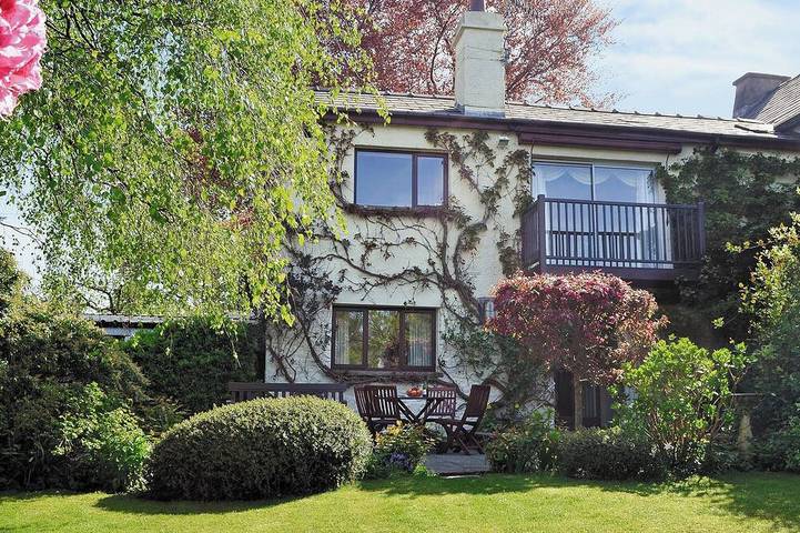 Log cabin for 4 people, with garden in Kendal
