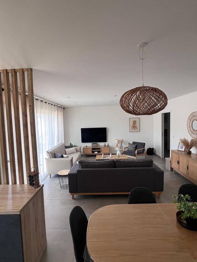 Location de vacances pour 10 personnes, avec jardin à Montamisé - 3