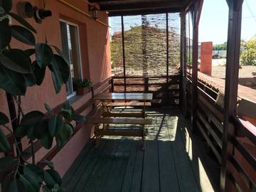 Gîte pour 2 personnes, avec vue et jardin, adapté aux familles dans Mangalia