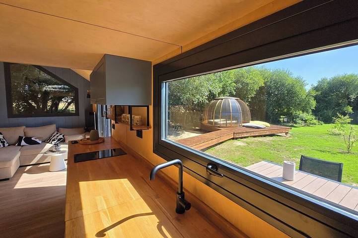 Gîte pour 2 personnes, avec terrasse ainsi que jacuzzi et jardin à Yvias - 3