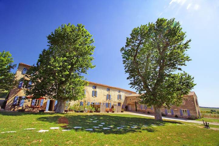 Location de vacances pour 12 personnes, avec Piscine à Aragon