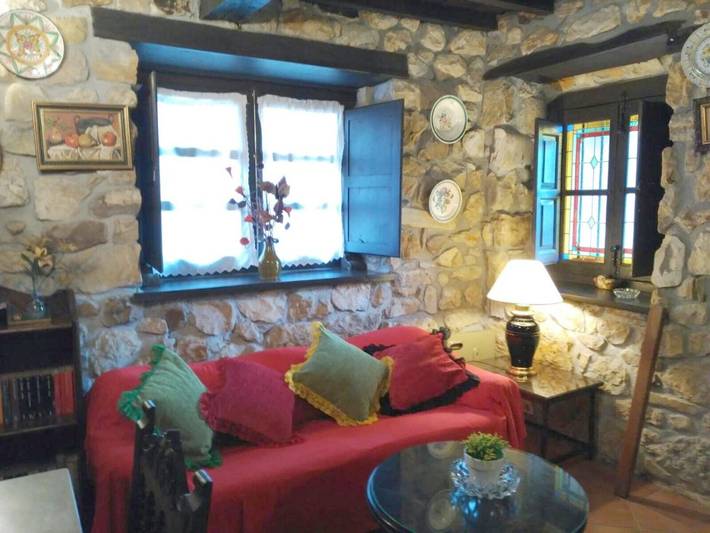 Casa rural para 6 personas, con Balcón y Terraza además de Jardín y Vistas en Soto de Cangas - 2