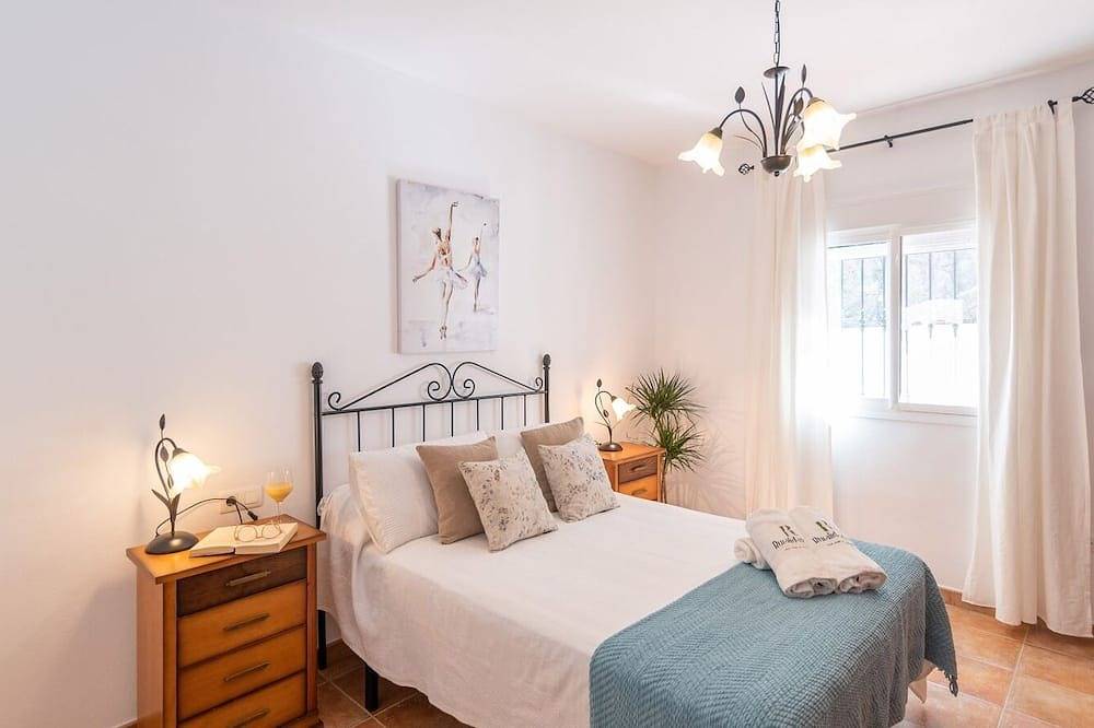 Casa Rural Moreno Canillas de Albaida by Ruralidays in Canillas de Albaida, Málaga Provinz