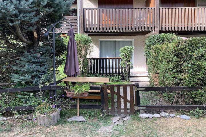 Ganze Wohnung, Large studio 4/6 people south facing balcony terrace garden in Barcelonnette, Espace Lumière