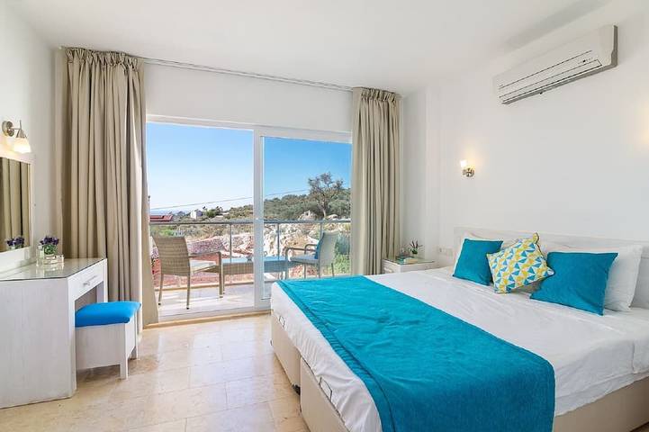 Ganze Wohnung, Schöne romantische Luxus atemberaubende Aussicht, Private Pool auf dem Dach, geräumige moderne in Kaş, Saklıkent