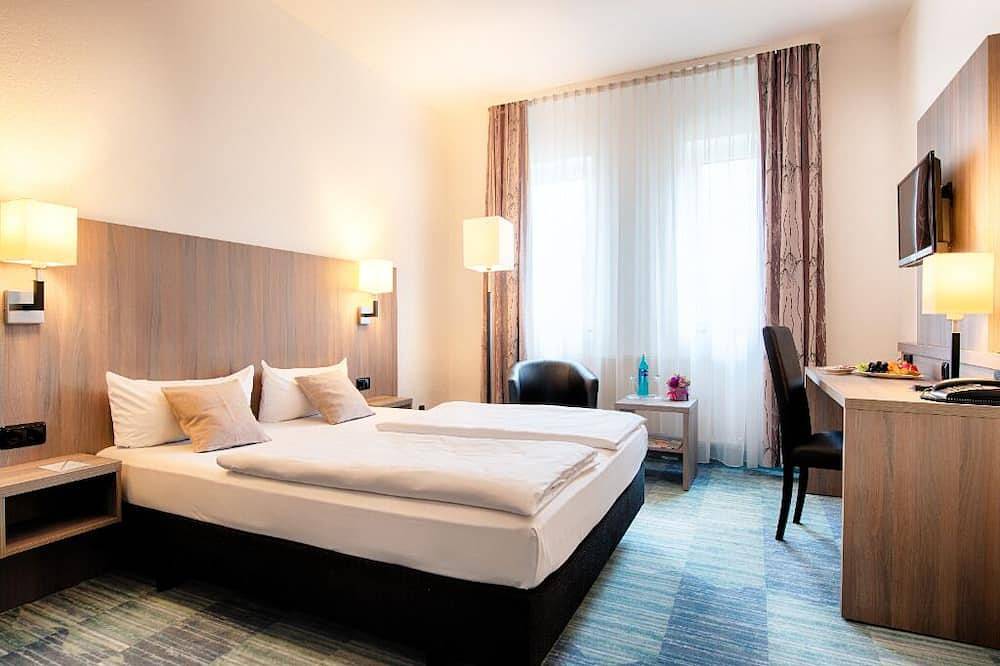 Unwind in Inviting Room w/ Onsite Sauna | Steps to Ruhr Park Shopping Center in Bochum, Ruhrgebiet