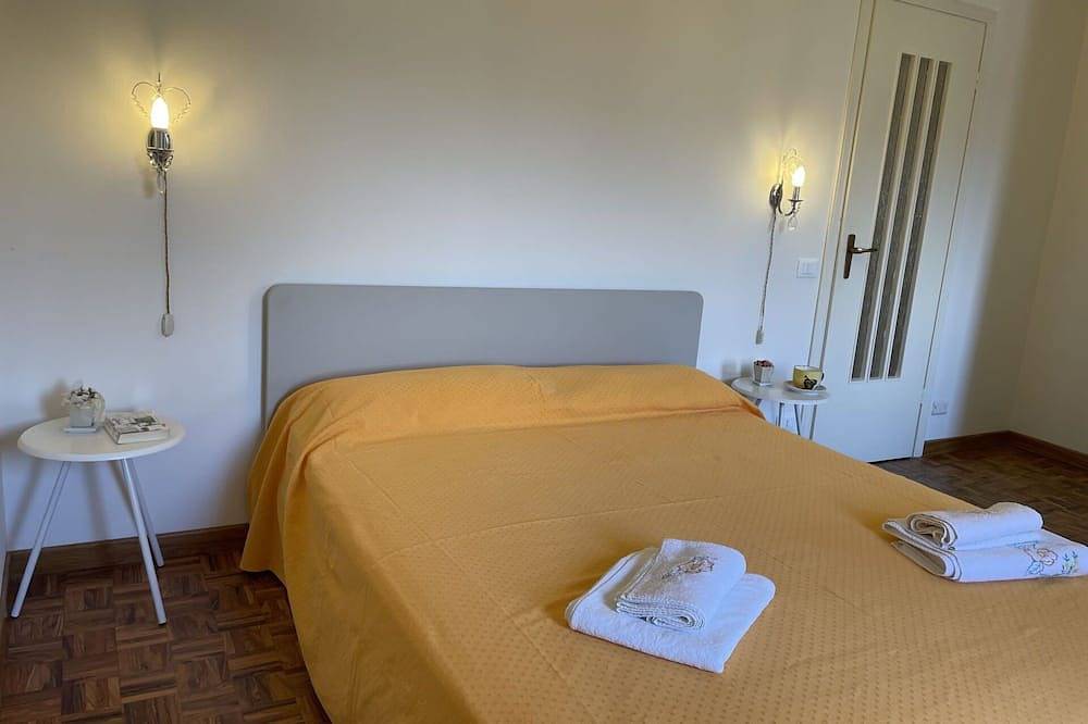 Bellissima villa indipendente per 5 ospiti con Wifi, Tv e balcone in Baveno, Comune di Baveno