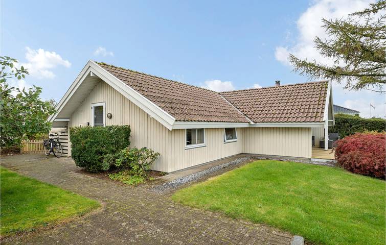 Ferienhaus für 7 Personen mit Terrasse in Strøby Egede, Schwedische Ostsee