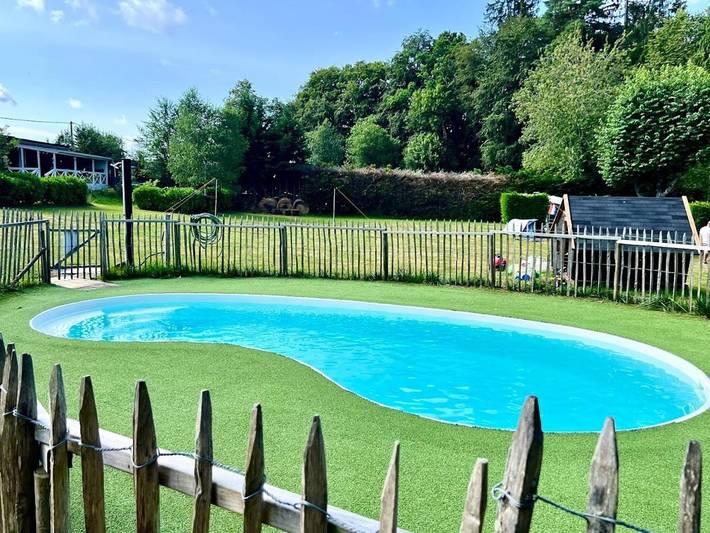 Tente pour 4 personnes, avec jardin et piscine, adapté aux familles en Corrèze - 2