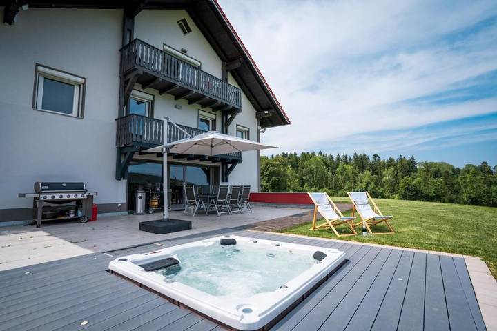 Ferienwohnung für 10 Personen, mit Garten und Sauna sowie Ausblick, mit Haustier - 1