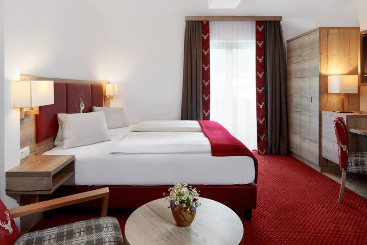 Hotel für 2 Personen, mit Balkon und Terrasse sowie Garten und Pool in Rußbach am Paß Gschütt - 4
