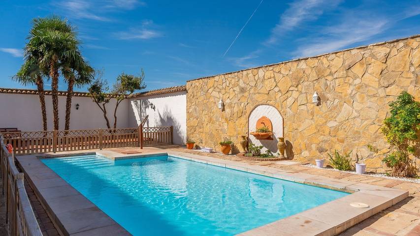 Chalet para 20 personas, con balcón/terraza y piscina, Se admiten mascotas en Andalucía - 2