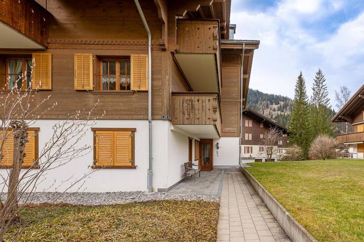 Ganze Ferienwohnung, Ferienwohnung für 4 Personen mit Balkon in Lenk, Frutigen - Lenk - Adelboden