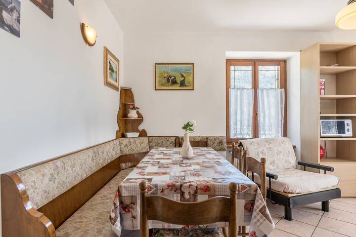 Entire apartment, Pet-Friendly Apartment 'Tra i Due Laghi' with Lake View & Terrace in Cagnotti, Baselga di Pinè
