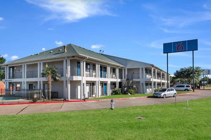 Hotel für 5 Personen, mit Pool - 1