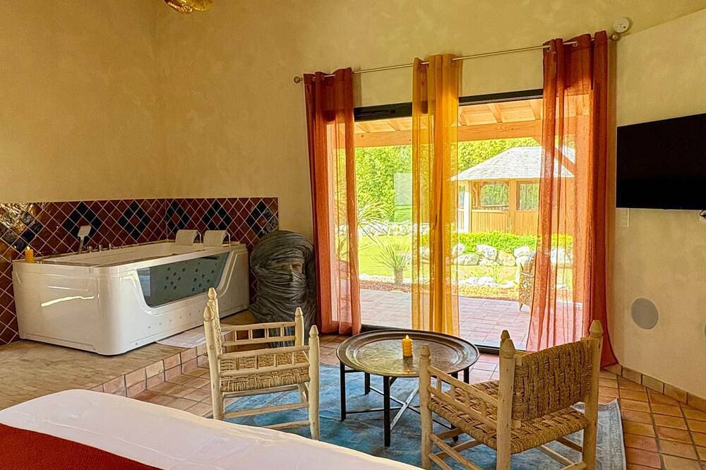 Suite avec Balnéothérapie-Thème Marrakech in Eaunes, Toulouse et ses environs