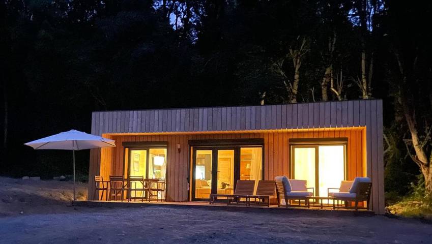 Chalet pour 10 personnes, avec jardin ainsi que vue et piscine à Chambon-sur-Lac - 4