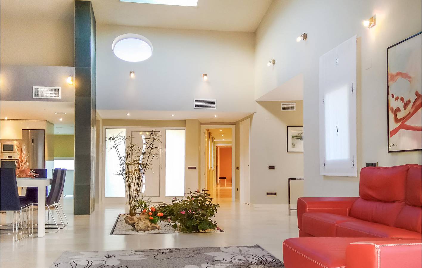 Amplio apartamento con terraza junto a la piscina e Internet in Cabra del Campo, Alto Campo
