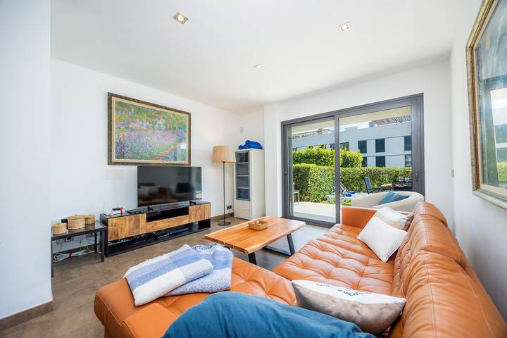 Ganze Wohnung, Immacolato piano terra con giardino privato e piscina comunnal a pinaret in Port de Pollença, Pollença