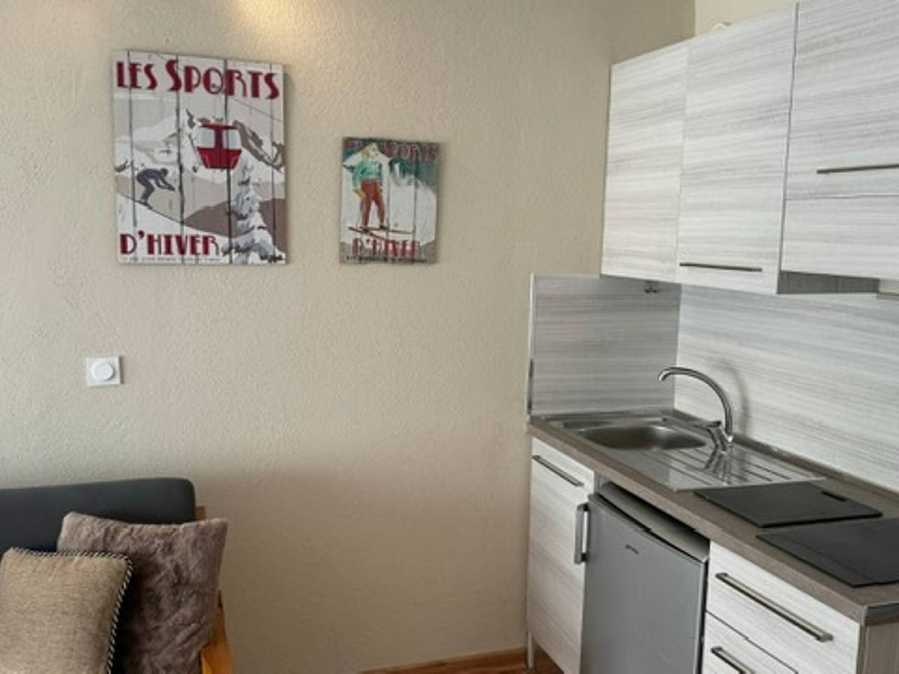 Ganzes Studio, Gemütliches Studio für 4, Parkplatz, Haustiere erlaubt, pistennah in Montgenèvre, Briançon und Umgebung