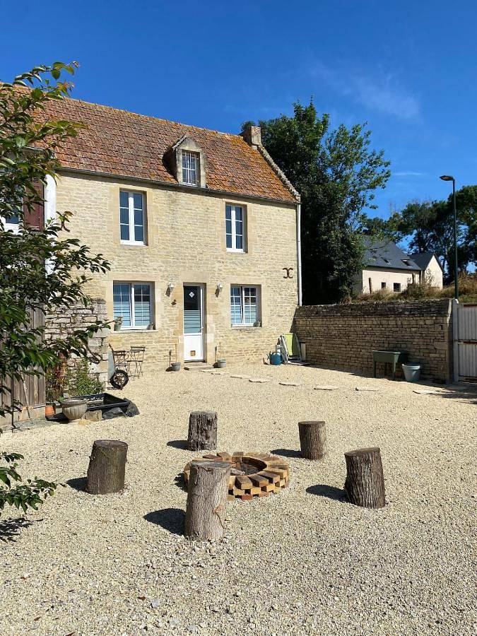 Gîte pour 2 personnes, avec jardin, animaux acceptés à Sainte-Croix-sur-Mer