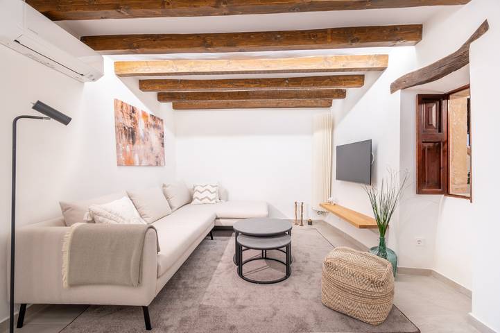 Ferienhaus 'Alica 8' mit privatem Pool, Wi-Fi und Klimaanlage in Pollença Stadt, Pollença