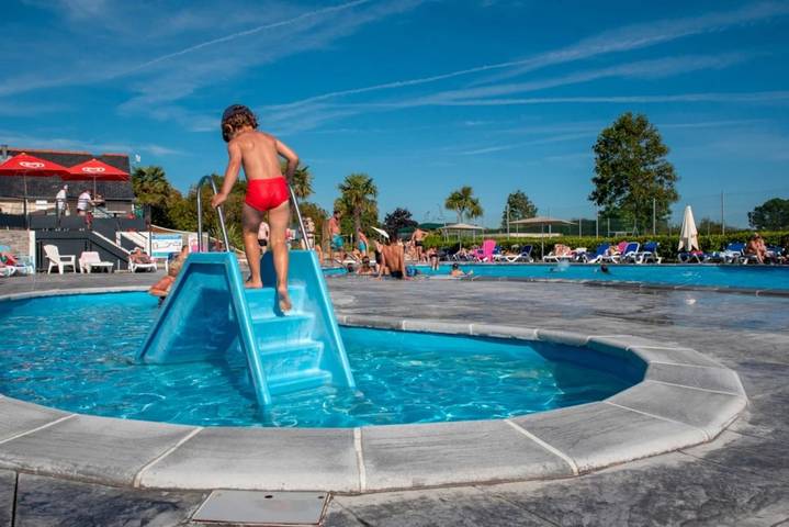 Mobil home pour 4 personnes, avec bassin pour enfant et jacuzzi à La Forêt-Fouesnant - 2