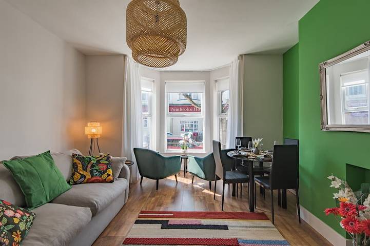 Apartment for 4 people, with garden, with pets in Folkestone