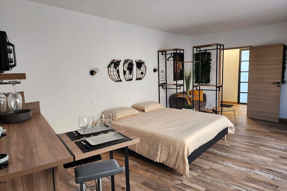 Cocon Pour 2 Avec Jacuzzi in Andilly, Región de La Rochelle