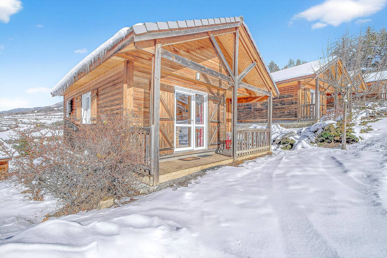 Komplettes Chalet in der Nähe von Ski und See in Seyne, Alpes-de-Haute-Provence