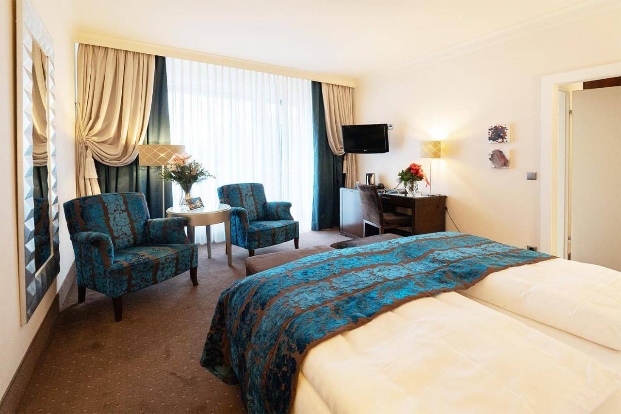Bernstein Hotel Villa Kastania in Westend Berlin, Berlin