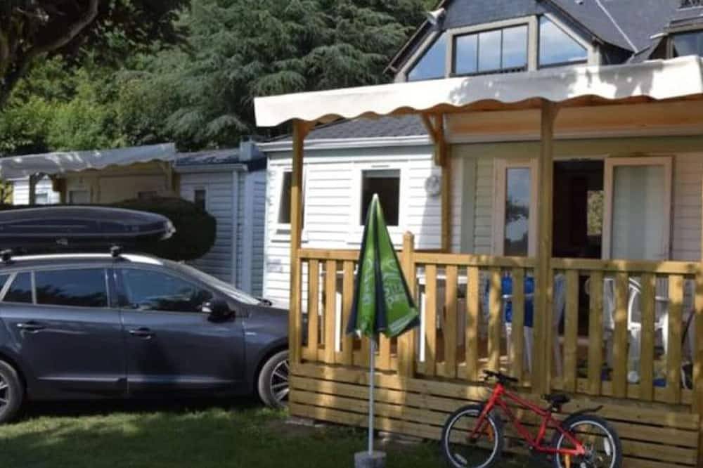 Cabaña con vista al lago y terraza, ideal para 5 personas in Salles-Curan, Lago de Pareloup