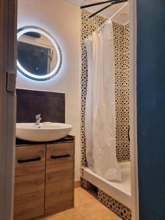 Appartement entier, Cosy Studio proche Lac Salagou in Clermont-l'Hérault, Région de Lodève