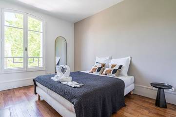Appartement De Vacances pour 4 Personnes dans Puteaux, Hauts-de-Seine, Photo 1