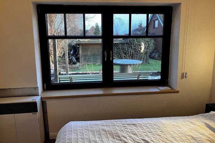 Hübsches Ferienhaus mitten im Storchendorf, Weitblick, Badestelle am Ortsrand in Bergenhusen, Eider-Treene-Sorge