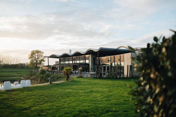 Hotel für 6 Personen, mit Terrasse und Garten sowie Ausblick in Schouwen-Duiveland