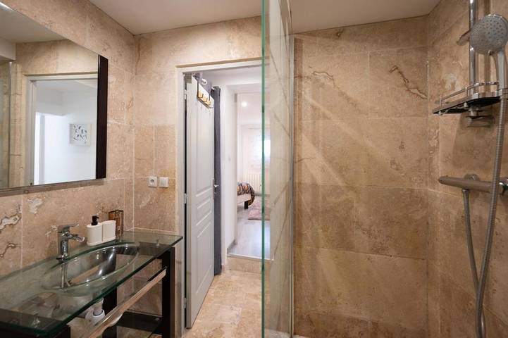 Gîte pour 4 personnes à Montélier - 2