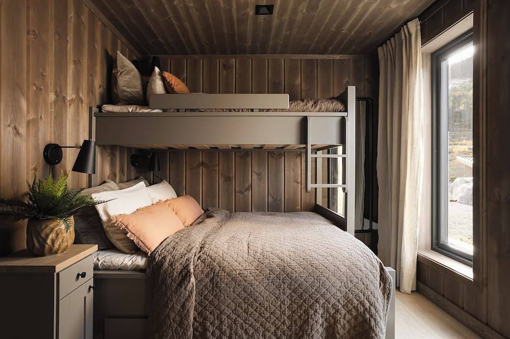 Villa Lakehouse Cedar with sauna, jacuzzi & boat (optional) in Vråvatn, Kviteseid